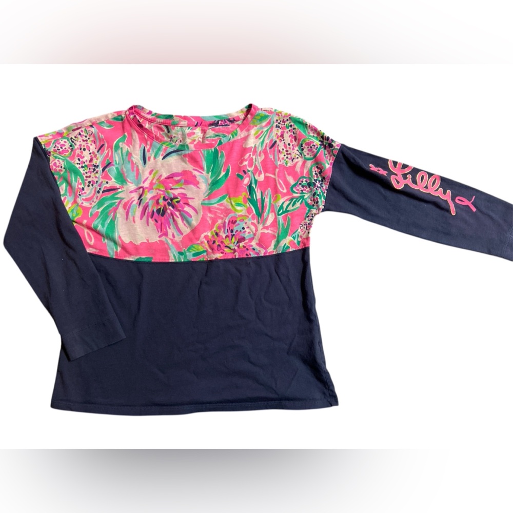 Lilly Pulitzer Girls Medium 7/8 Long Sleeve Top Small Hole***